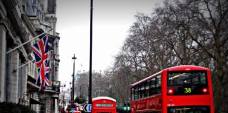 The Pitfalls Of Traveling Around UK On Public Transport