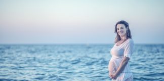 Packing a Maternity Swimsuit for Your Summer Holiday
