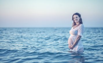 Packing a Maternity Swimsuit for Your Summer Holiday