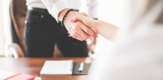 Body Language Tips to Help Boost Confidence Body Language Tips to Help Boost Confidence