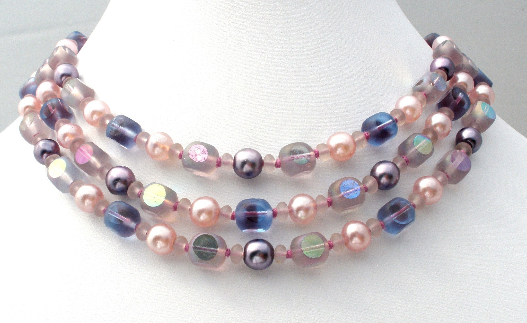 Bead necklace