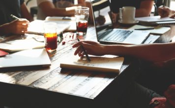 How to Switch from Full-Time to Freelancing Freelancing