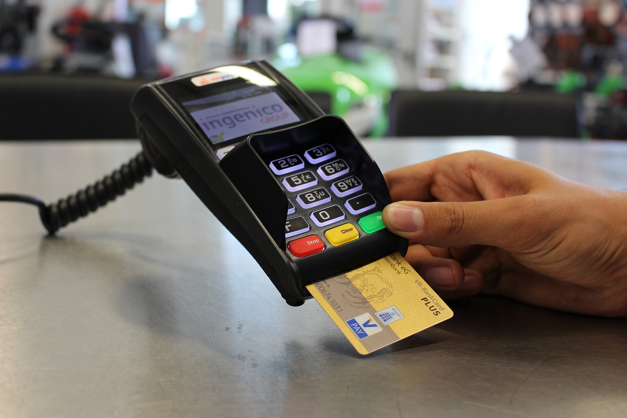 Becoming a Cashless Society