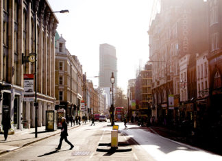 Choosing the Right Coworking Space in London with Servcorp Coworking Space