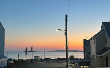 An Experence of Rhosneigr and Llyn Maelog Walk Tour Rhosneigr