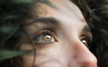 Knowing Almond Eyes: Features And Maintenance almond eyes