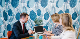 How to Choose the Right Payroll Agency for Your Business Payroll Agency for Your Business