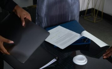 The Benefits of Working with a Contracts Administrator on a Commercial Construction Project Commercial Construction Project